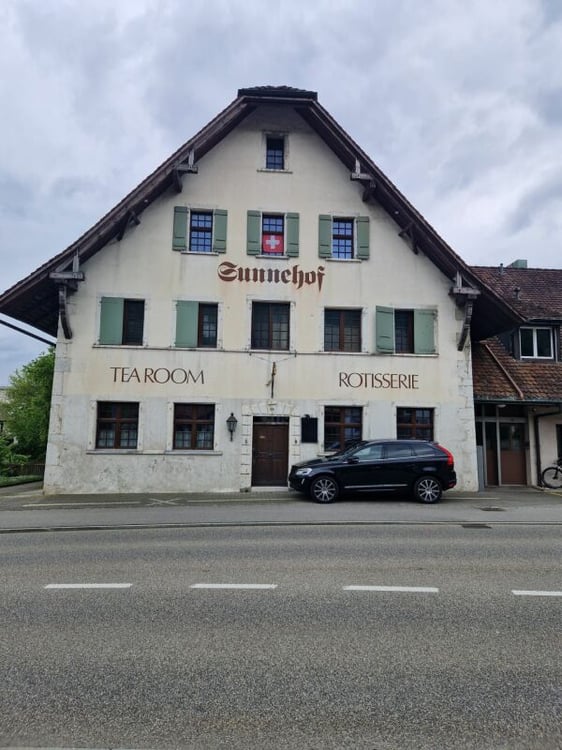 Restaurant mit Wohnungen 1
