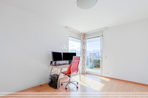 Appartement de 4,5 pièces avec grand jardin et piscine 5