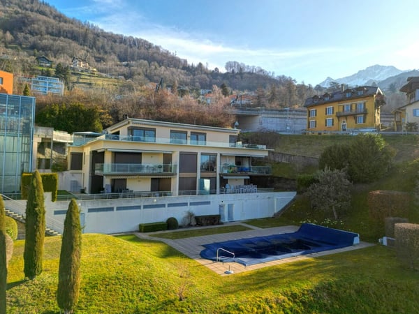 Appartement de 4,5 pièces avec grand jardin et piscine 10