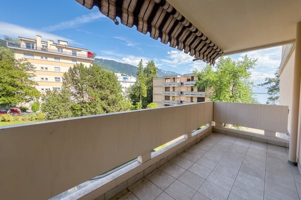 Appartement de 2.5 pcs profitant d'une vue splendide à deux pas du Lac 7