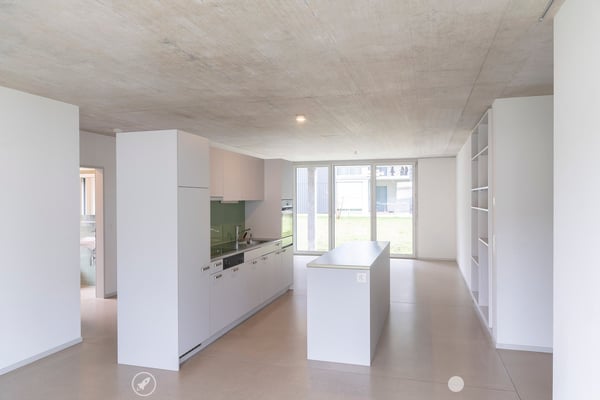 Moderne 3.5-Zimmer-Wohnung mit Balkon im Quartier Les Amis, Biel/Bienne 2
