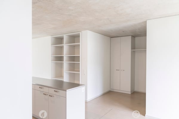 Moderne 2.5-Zimmer-Wohnung mit Balkon im Quartier Les Amis, Biel/Bienne 4