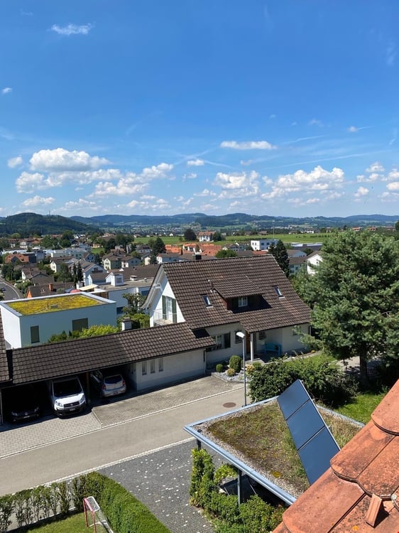 Sonnige Dachwohnung über den Dächern von Wil zu vermieten 13