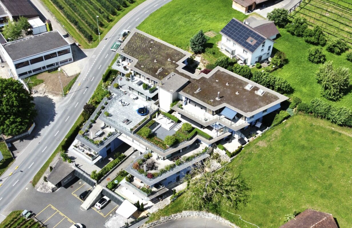Hallwilersee: Exklusive 4.5-Zimmer-Wohnung mit grosser Garten-Terrasse, Panorama & viel Privatsphäre