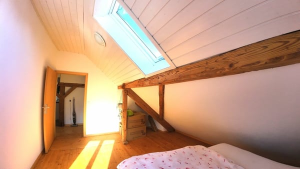 Idyllische 3-Zimmer Dachwohnung 6