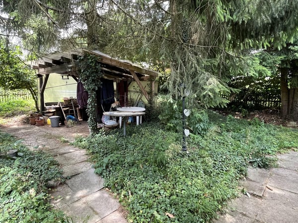 1.5-Zimmer Einfamilienhaus mit einem idyllischen Umschwung, verschiedenen Sitzplätzen + Gartenhaus. 29