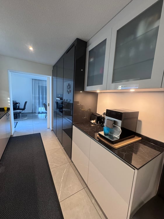 Exklusives Einfamilienhaus mit Einliegerwohnung an ruhiger Hanglange. 5