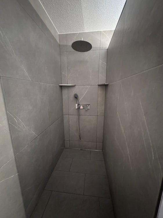 Exklusives Einfamilienhaus mit Einliegerwohnung an ruhiger Hanglange. 17