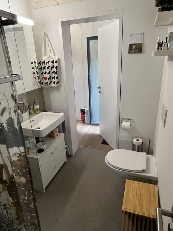 Kleinhaus (2.5 Zimmer, neuwertig) mit Garten an idyllischer Lage im Feriendorf Walde (mit Freibad). 13