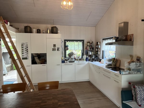 Kleinhaus (2.5 Zimmer, neuwertig) mit Garten an idyllischer Lage im Feriendorf Walde (mit Freibad). 7