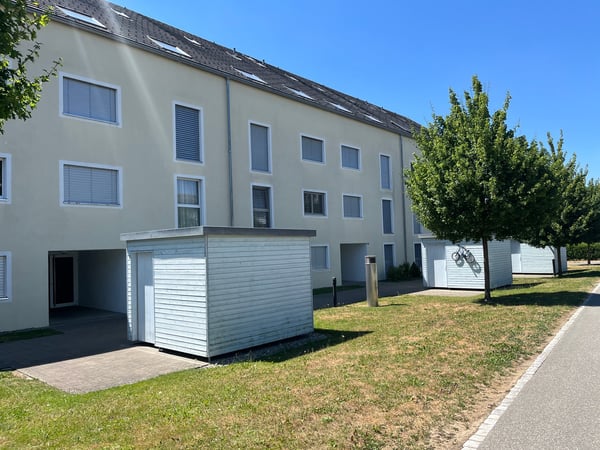4.5-Zimmer-Maisonette-Wohnung mit viel Charme und grossem Balkon. 2