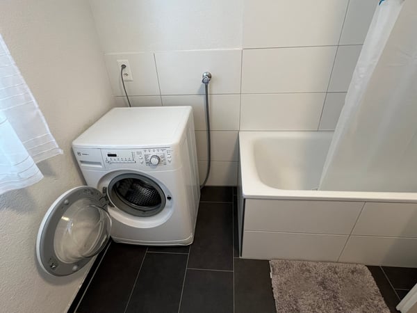 4.5-Zimmer-Maisonette-Wohnung mit viel Charme und grossem Balkon. 11
