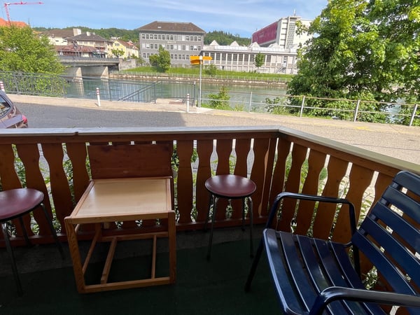 Mehrfamilienhaus mit 4 Wohnungen an schönster Lage direkt an der Aare. 10