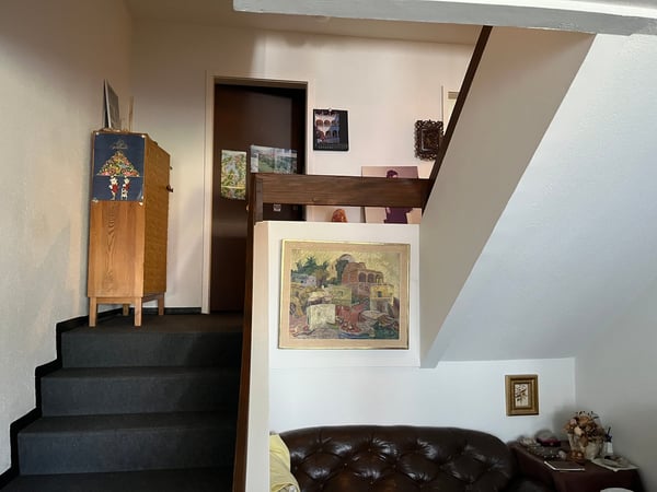 5.5-Zimmer Maisonette-Wohnung mit Gartensitzplatz hoch über dem Greifensee. 5