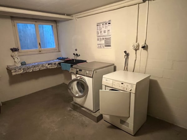 5.5-Zimmer Maisonette-Wohnung mit Gartensitzplatz hoch über dem Greifensee. 12