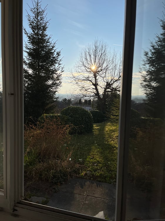 5.5-Zimmer Maisonette-Wohnung mit Gartensitzplatz hoch über dem Greifensee. 15