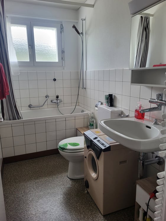 Schöne 4.5 Zimmer Wohnung 4