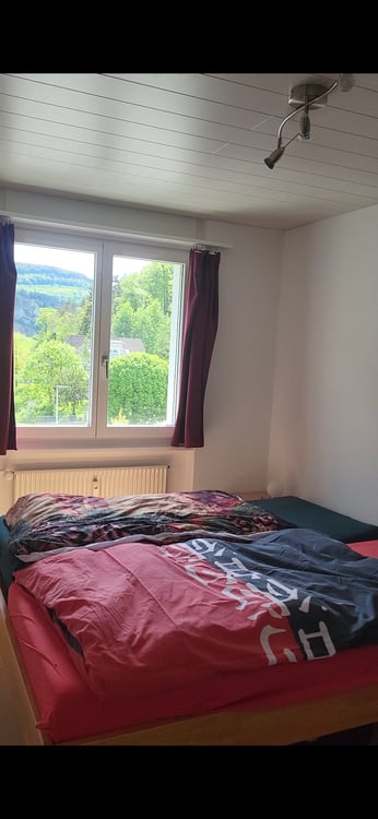 Schöne 4.5 Zimmer Wohnung 8