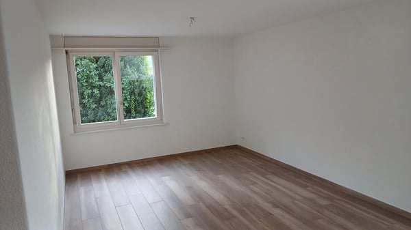 Grosse 4.5 -Zimmer-Wohnung mit Balkon und Kamin, TOP-Lage in Steffisburg 10