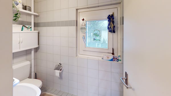 Helle, grosszügige 5.5-Zimmer-Maisonettewohnung mit 3 Parkplätzen an zentraler Lage in Burgdorf 5