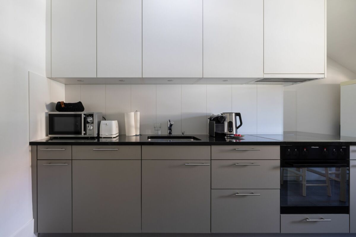 Furnished 2.5 room business apartment with the theme Le Corbusier