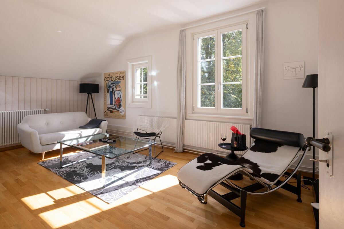 Furnished 2.5 room business apartment with the theme Le Corbusier