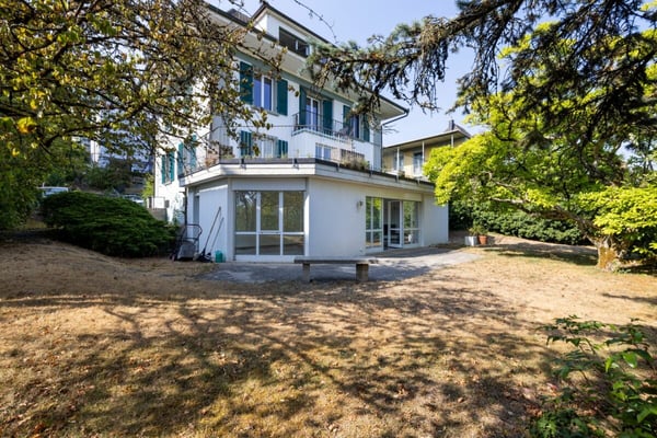 3-Familienhaus an zentraler Bieler Lage 9