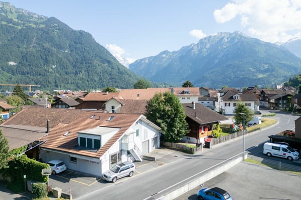 Rendite- oder Eigennutzung: Wohn- und Gewerbeobjekt in Matten bei Interlaken 11