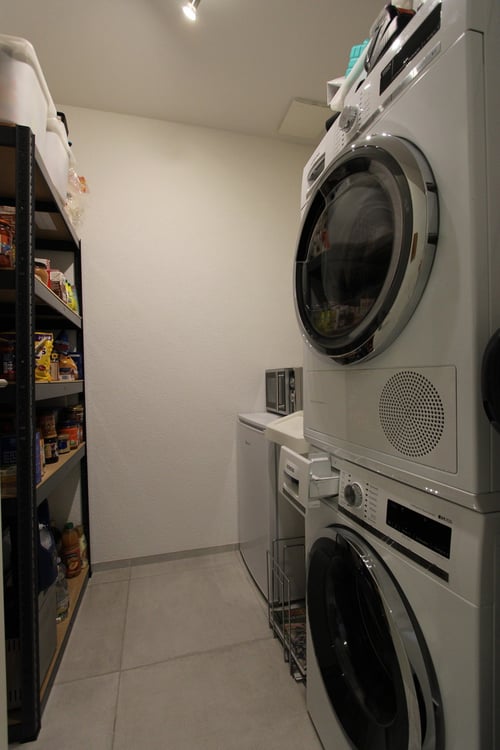 Hochwertige Gartenwohnung mit Autoeinstellplatz und Hobbyzimmer 7