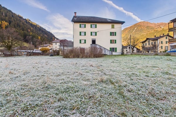 Grosses Bauland R3 von 2'300 m² - Ambrì 2