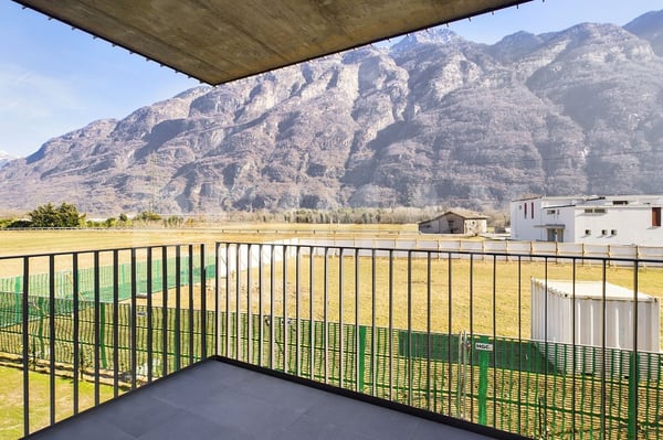 Moderne Wohnung inmitten der Natur mit schöner Terrasse - Neubau in Iragna! 2
