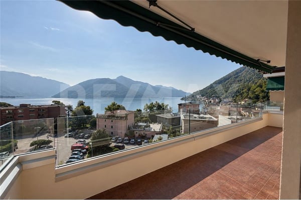 Attraktive 2½-Zimmer-Wohnung mit herrlichem Seeblick