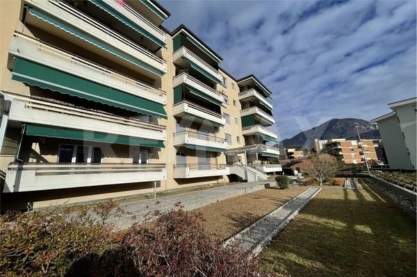 Attraktive 2½-Zimmer-Wohnung mit herrlichem Seeblick 2