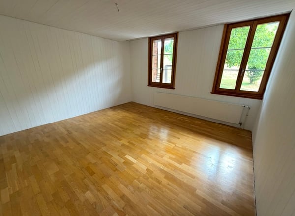 Neu sanierte 3.5-Zimmer-Wohnung in historischen Haus 5
