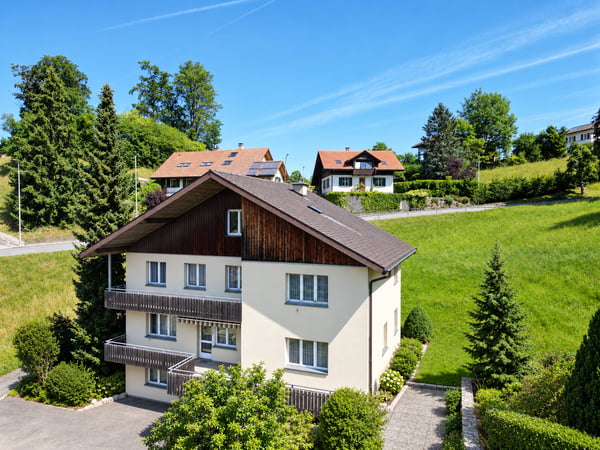 Grosszügiges Einfamilienhaus mit traumhaftem Raumangebot 1