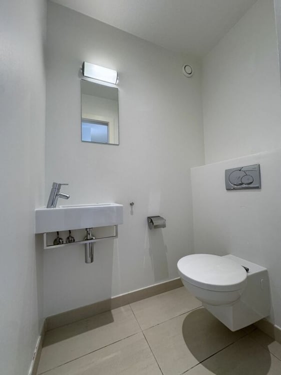 Élégant 1.5 pièces avec terrasse et vue lac d'exception 13