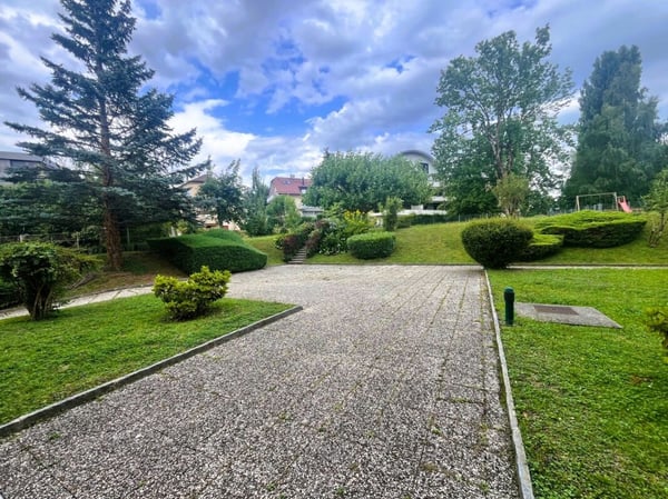 Élégant 1.5 pièces avec terrasse et vue lac d'exception 15