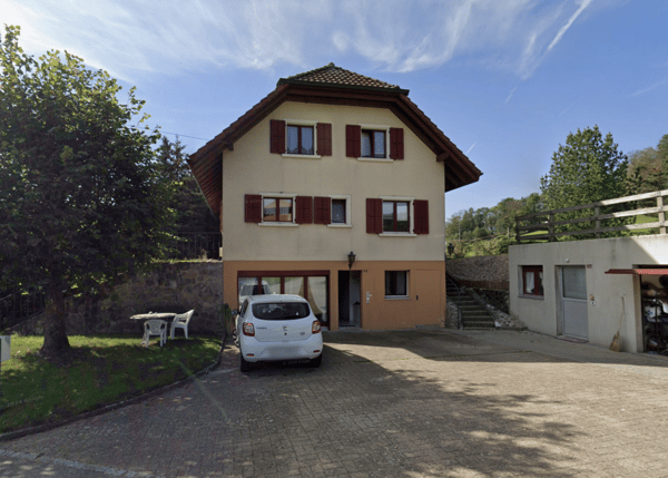 Joli appartement avec jardin 1