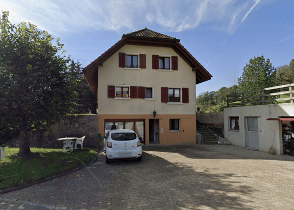 Joli appartement avec jardin 1