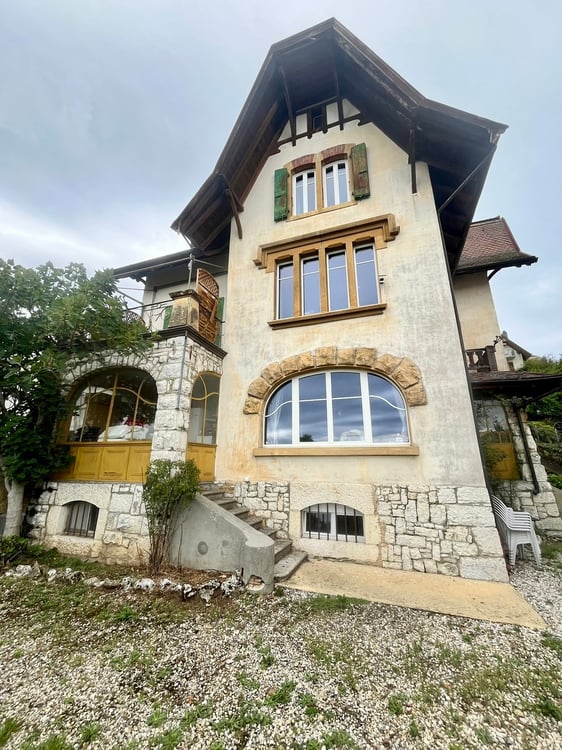 Maison de charme de 3.5 pièces avec vue sur le lac et les Alpes 8