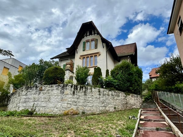 Maison de charme de 3.5 pièces avec vue sur le lac et les Alpes 1