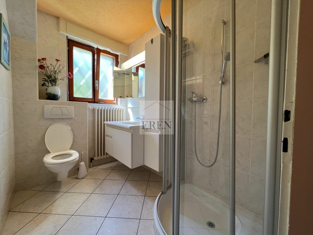 Maison individuelle 4,5 pièces de 160 m2 avec terrasse-pelouse + sous-sol