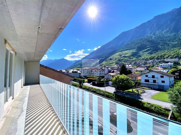 Spacieux attique 2,5p de 90m2 et grande terrasse de 29 m2 au centre de Fully 3