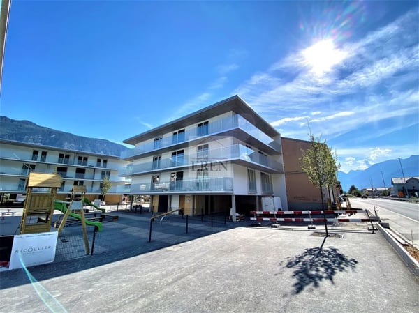 Spacieux attique 2,5p de 90m2 et grande terrasse de 29 m2 au centre de Fully 16