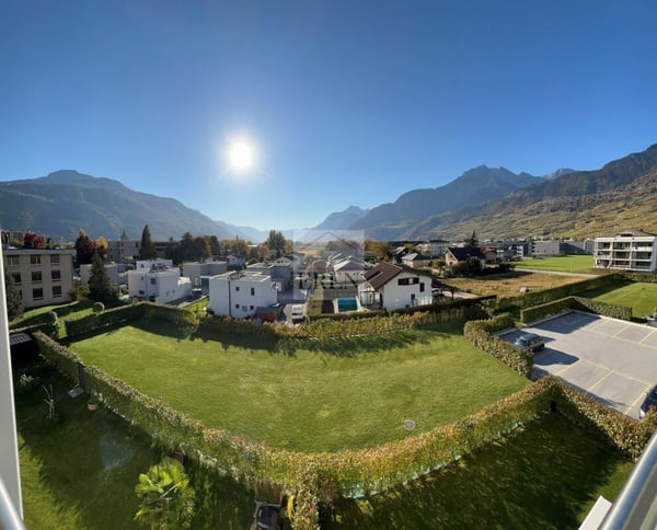 Magnifique 3,5p récent avec grande terrasse et vue dégagée 17