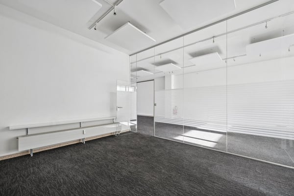 Attraktive Gewerbefläche mit Schaufenster an der Hauptstrasse 5