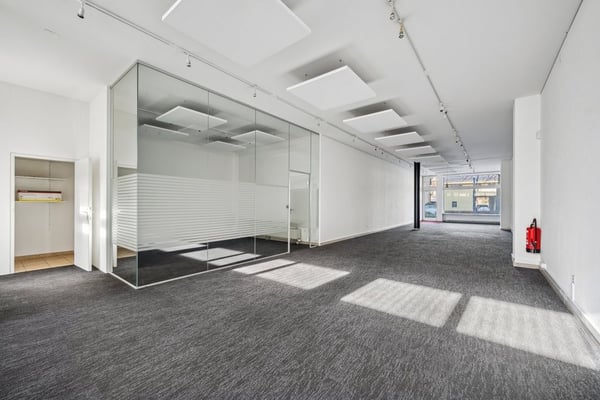 Attraktive Gewerbefläche mit Schaufenster an der Hauptstrasse 3