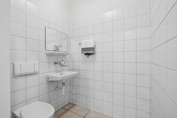 Attraktive Gewerbefläche direkt an der Hauptstrasse in Birsfelden 9