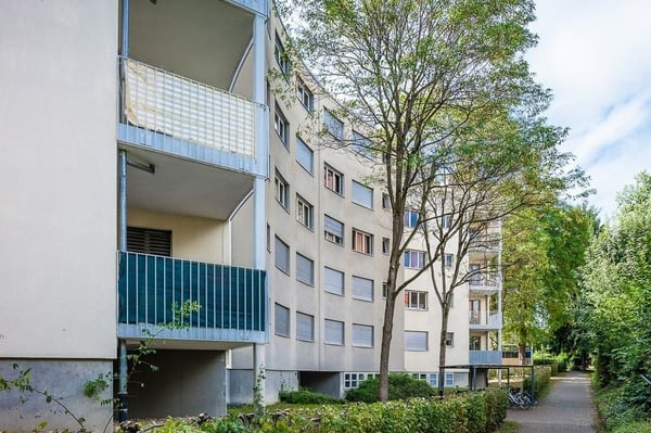 Attraktive 4.5-Zimmer-Wohnung mit eigenem Waschturm 2