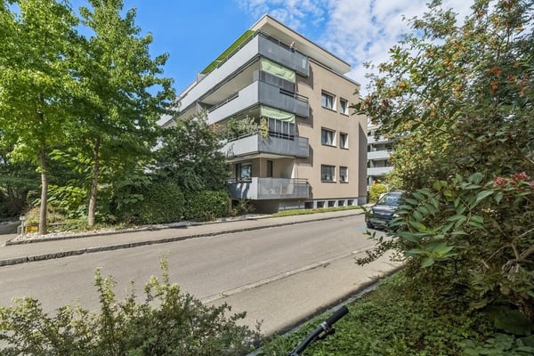 Top moderne Wohnung nähe Neuweilerplatz 1